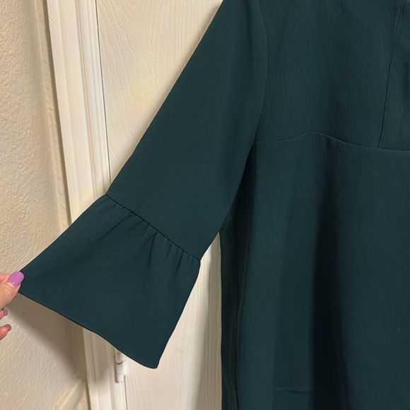 Ellie Kai Charlotte Textured Crepe Belle Sleeve Size XL Green Notched V-Neck - Picture 4 of 8